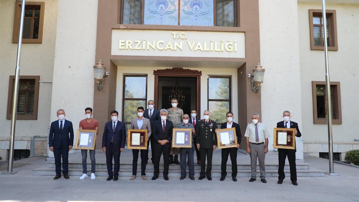 Erzincan'da "Devlet Övünç Madalyası ve Beratı Tevcih Töreni"