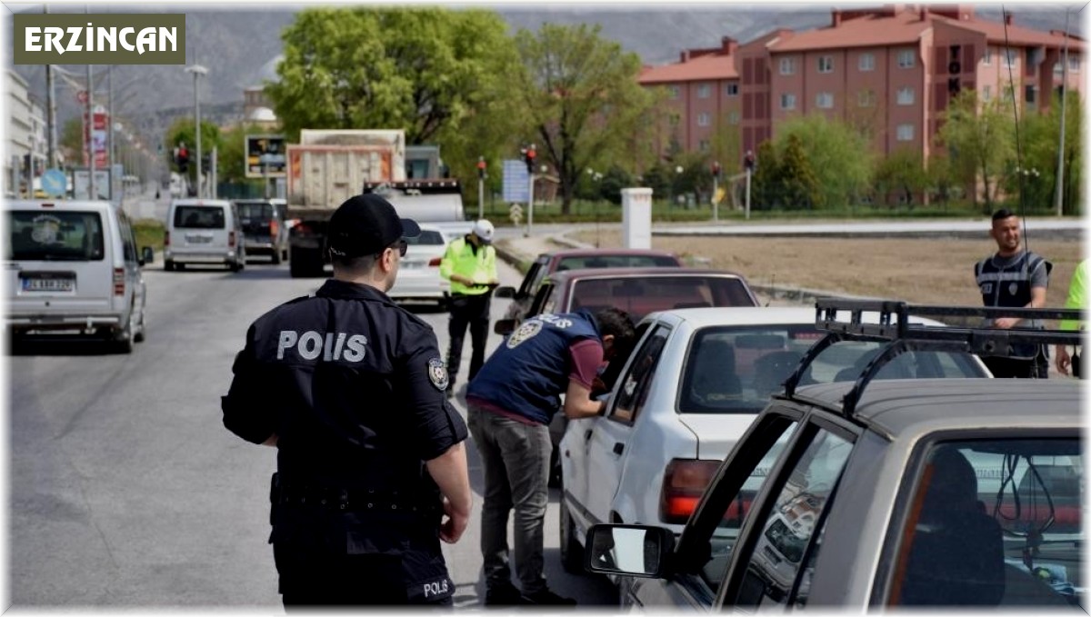 Erzincan'da ekim ayında 87 kaçak göçmen ve çeşitli suçlardan aranan 33 kişi yakalandı