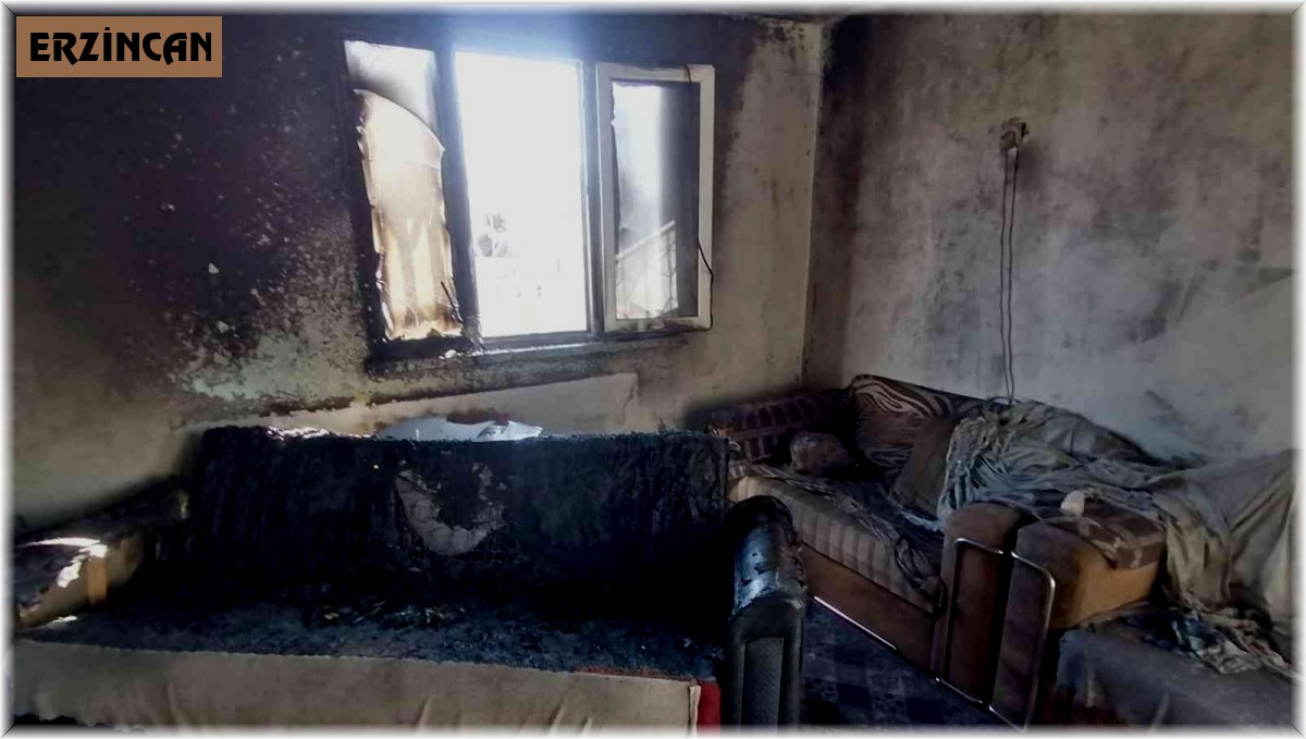 Erzincan'da ev yangını