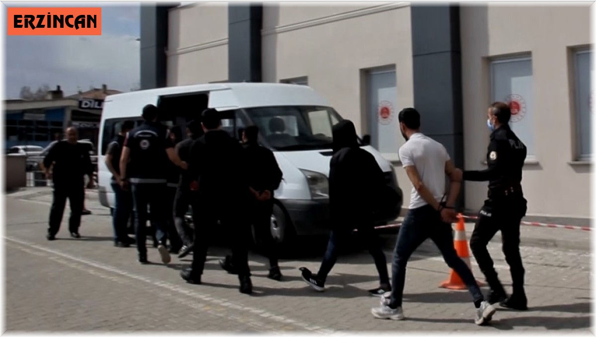 Erzincan'da göçmen kaçakçısı 7 kişi tutuklandı
