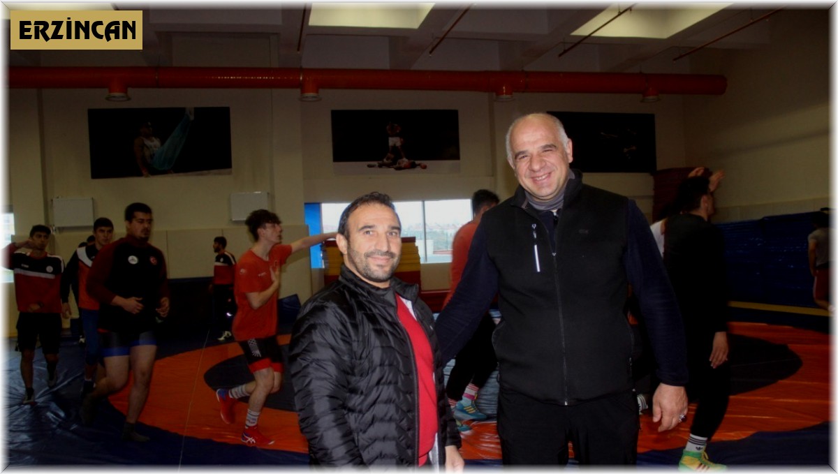 Erzincan'da güreş seçmeleri başladı