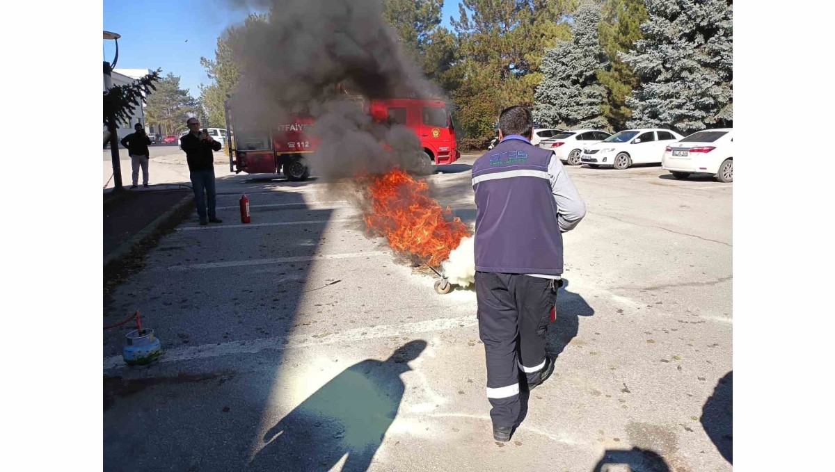 Erzincan'da güvenlik için güç birliği: İşletme binasında acil durum senaryosu uygulandı