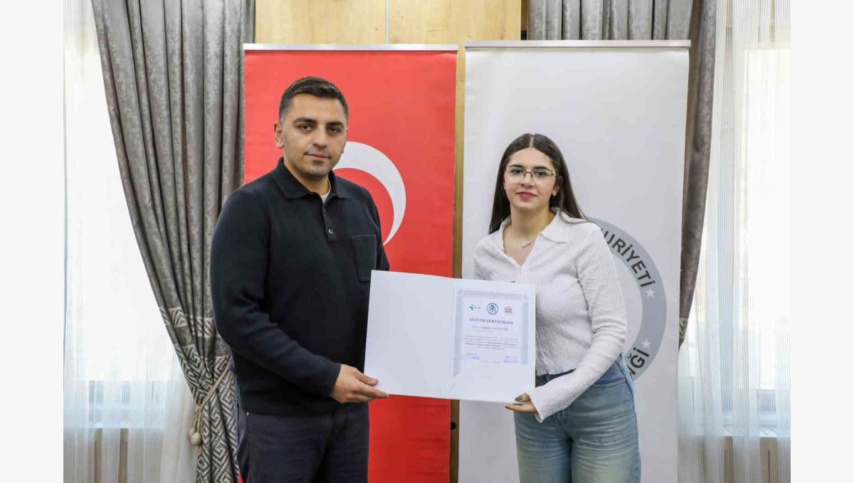 Erzincan'da kadın girişimcilere yönelik sertifika programı tamamlandı