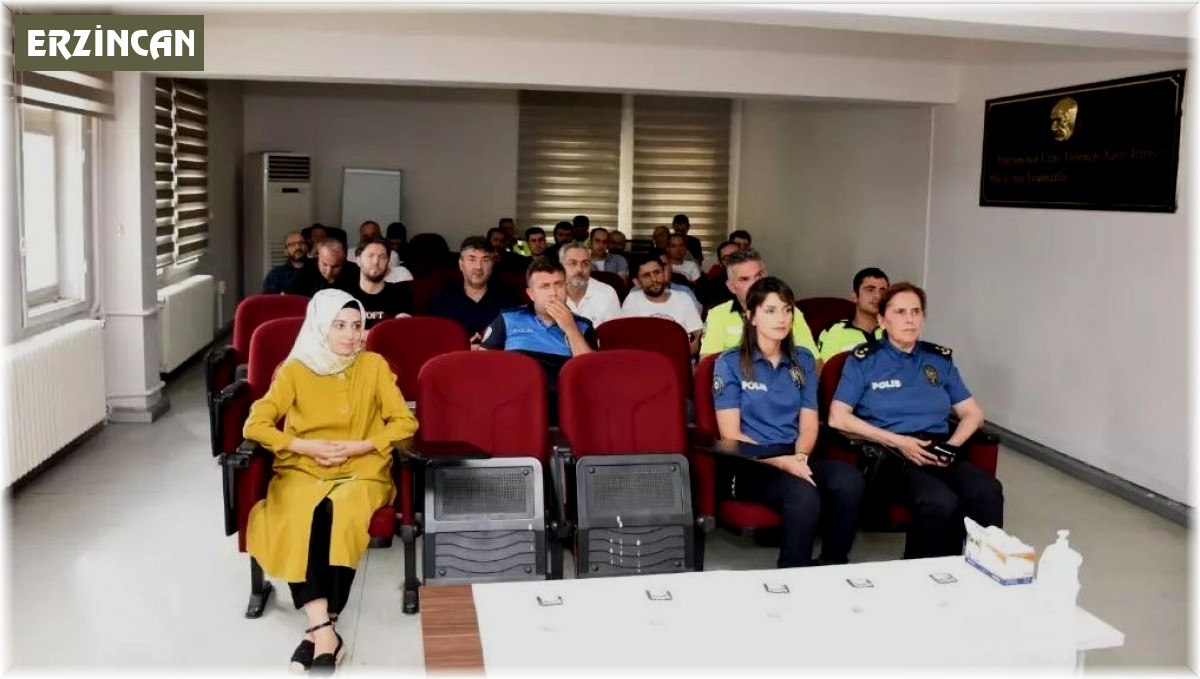 Erzincan'da "Kadına Yönelik Şiddetle Mücadelede Farkındalık" eğitimi verildi