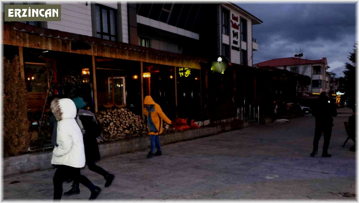 Erzincan'da kafede karbonmonoksit gazından 5 kişi zehirlendi