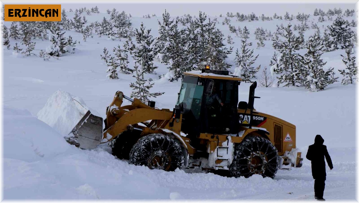 Erzincan'da kar ve tipiden 126 köy yolu ulaşıma kapalı