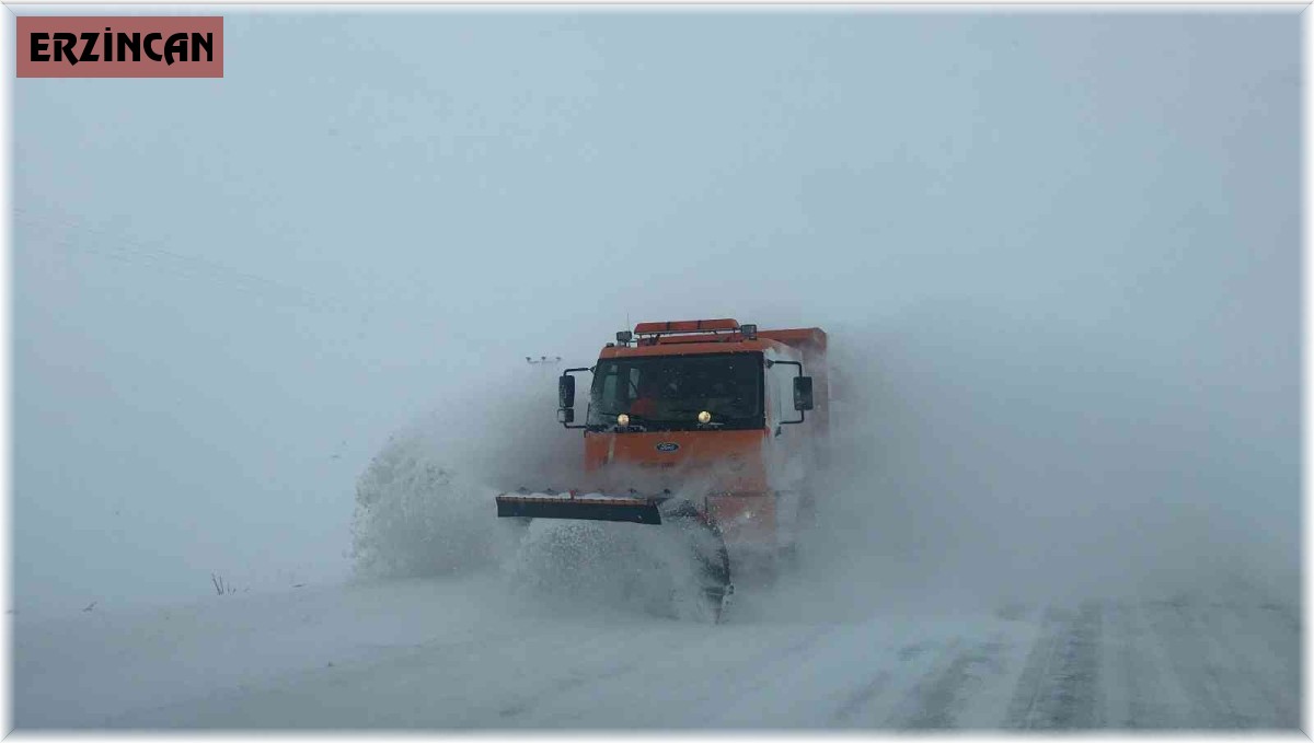 Erzincan'da kar ve tipiden 294 köy yolu ulaşıma kapandı