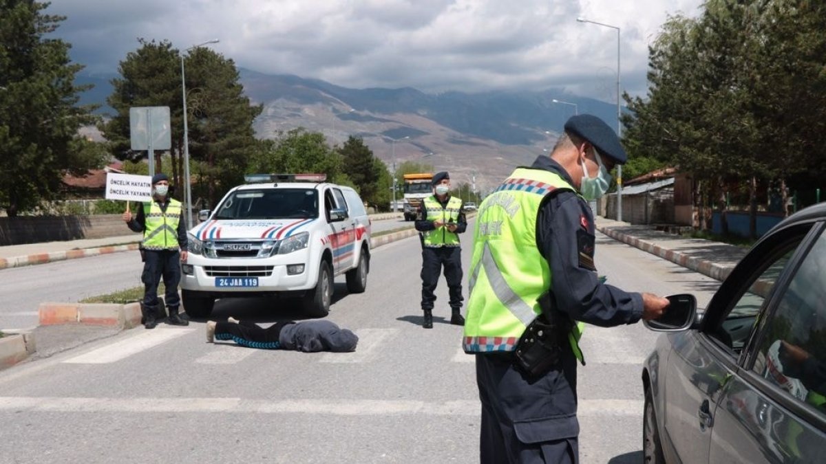 Erzincan'da Karayolu Trafik Haftası kapsamında bir dizi etkinlik düzenlendi