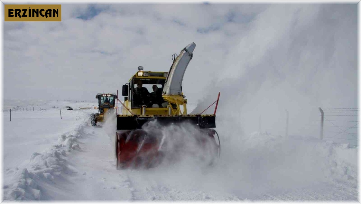 Erzincan'da kardan 99 köy yolu ulaşıma kapandı