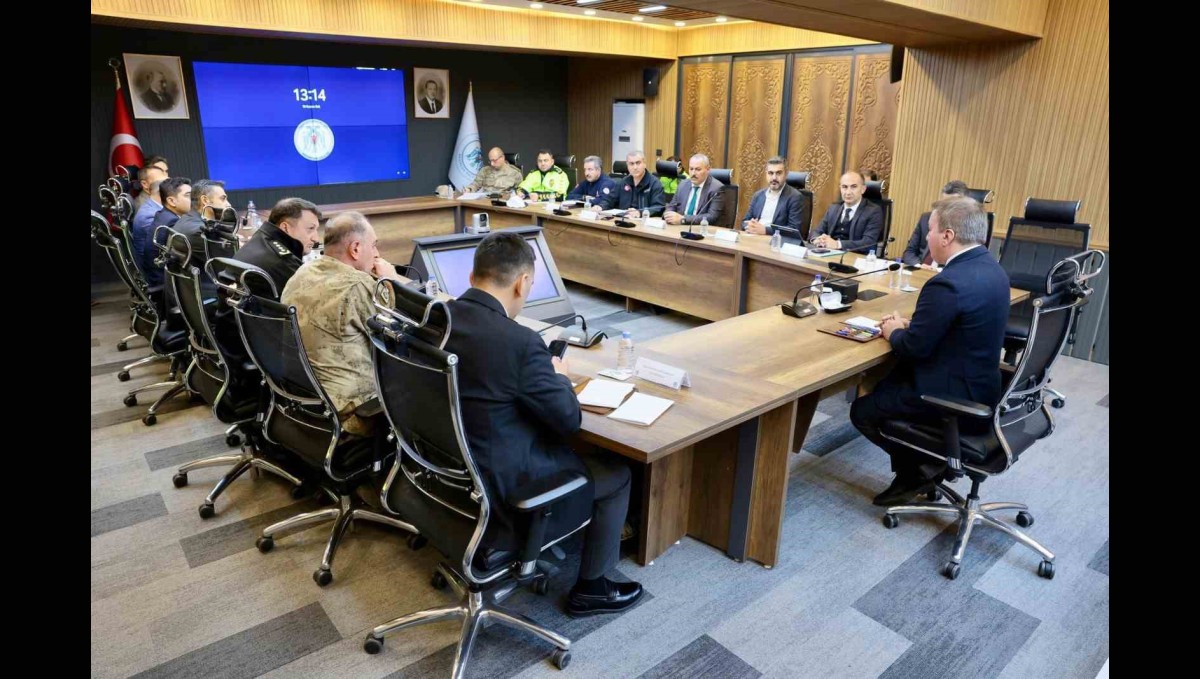 Erzincan'da kış trafik tedbirleri masaya yatırıldı