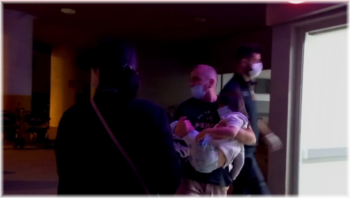 Erzincan'da küçük kızı akrep soktu!