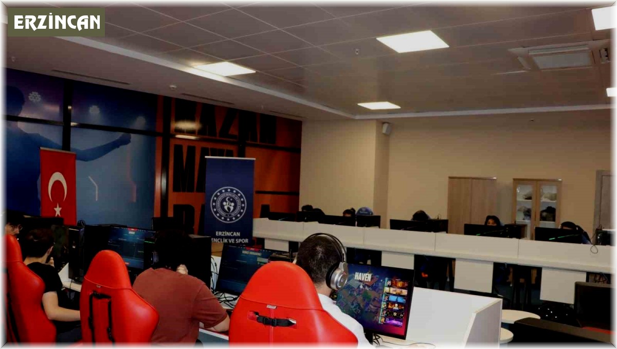 Erzincan'da kurulan e-spor atölyesinde müsabakalar sürüyor