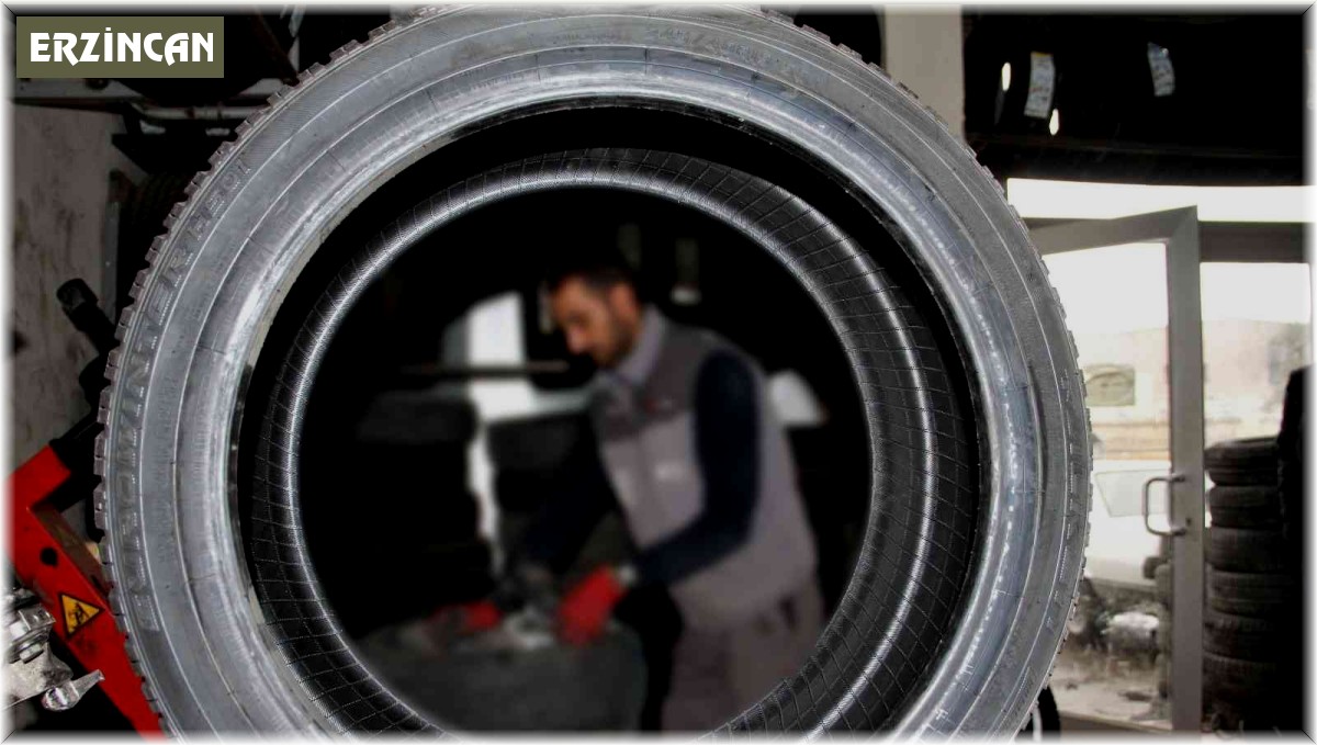 Erzincan'da lastikçilerden 'kar yağmadan kış lastiği taktırın' çağrısı