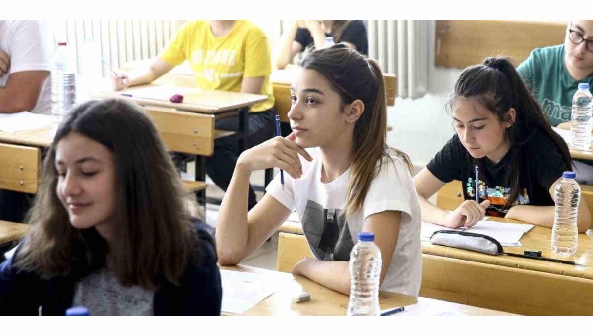 Erzincan'da LGS heyecanı; 2 bin 539 öğrenci sınava girecek