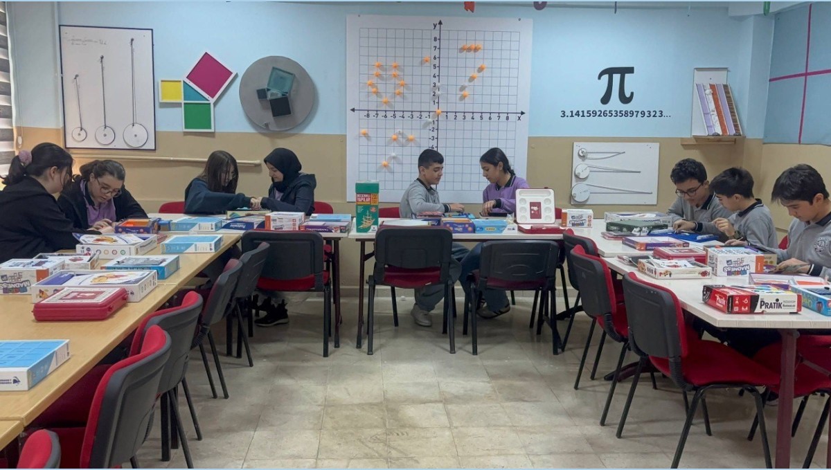 Erzincan'da matematik artık daha eğlenceli: Zekâ oyunlarıyla donatılmış yenilikçi sınıf açıldı
