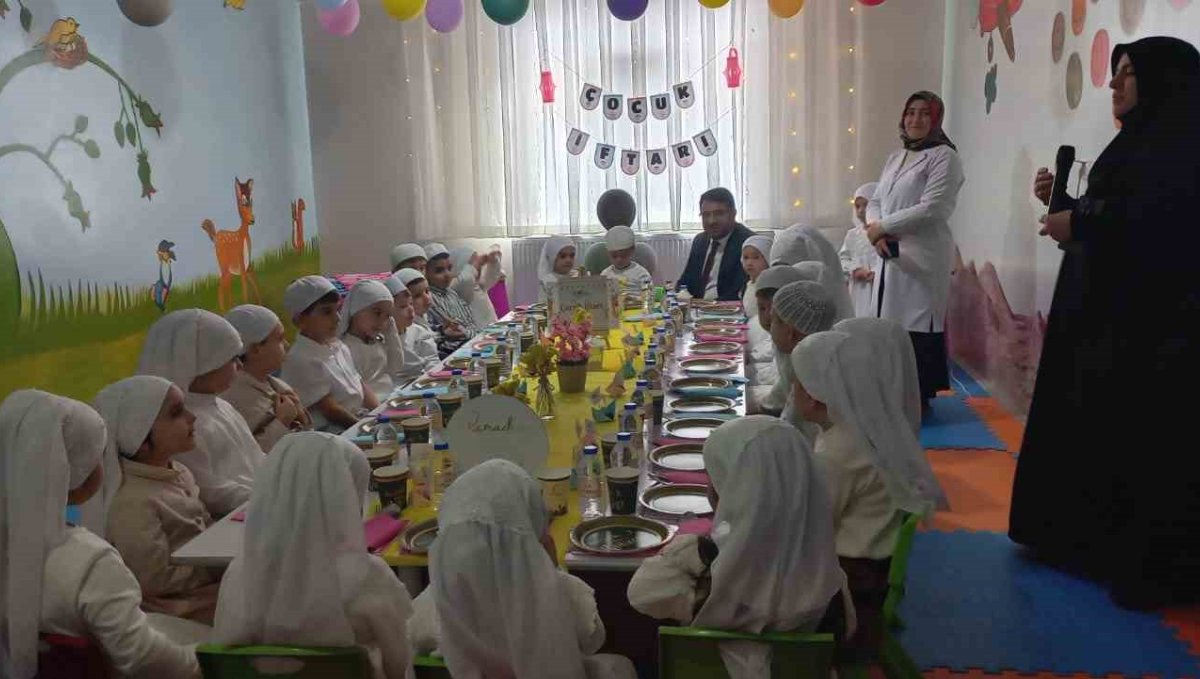 Erzincan'da minikler "Tekne Orucu" heyecanı yaşadı