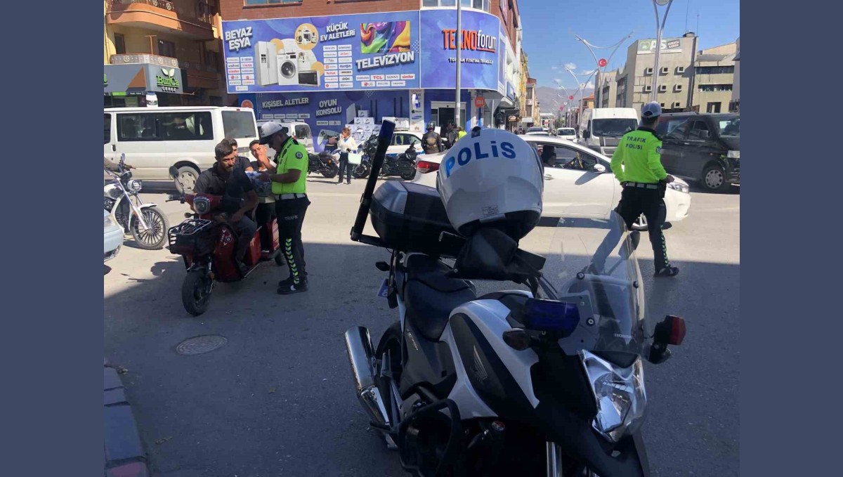 Erzincan'da motosikletlilere sıkı denetim