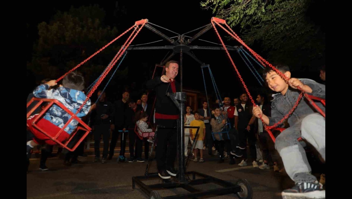 Erzincan'da Nermi Tombul Caddesi yaz akşamlarının yeni adresi olacak
