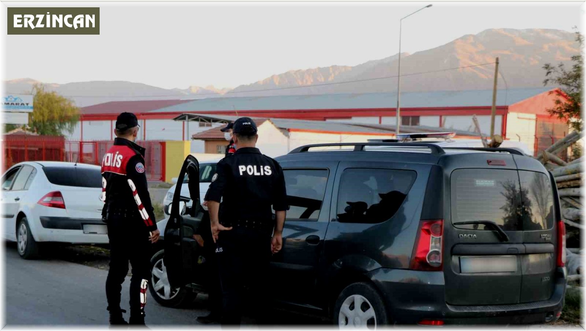 Erzincan'da nisan ayında 60 aranan şahıs ile 50 kaçak göçmen yakalandı