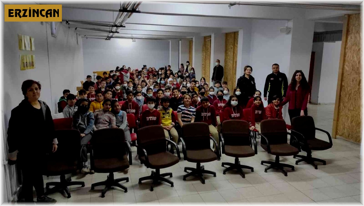 Erzincan'da öğrencilere suçtan korunma yöntemleri anlatıldı