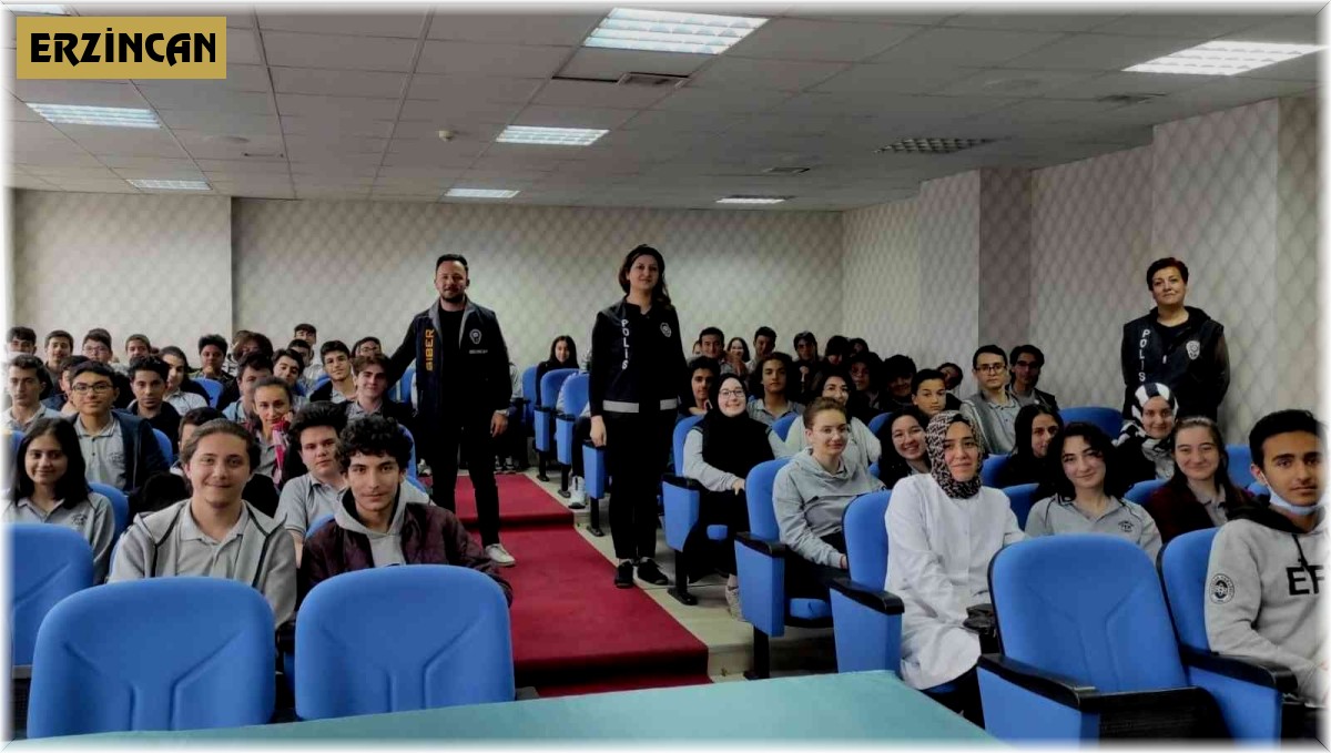 Erzincan'da öğrencilere suçtan korunma yöntemleri anlatılıyor