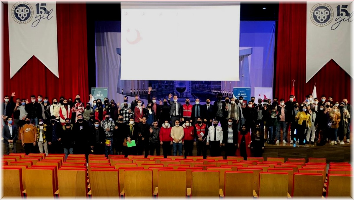 Erzincan'da öğrenim gören yabancı uyruklu öğrencilere yönelik bilgilendirme toplantısı