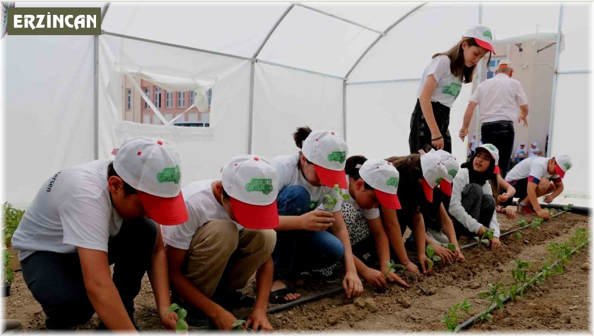 Erzincan'da "Okuldaki Çiftlik" projesi başlatıldı