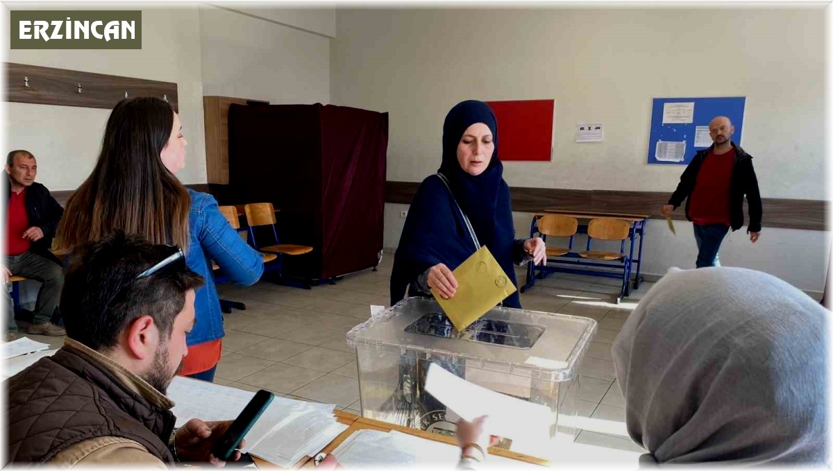 Erzincan'da oy verme işlemi sabah erken saatlerde başladı
