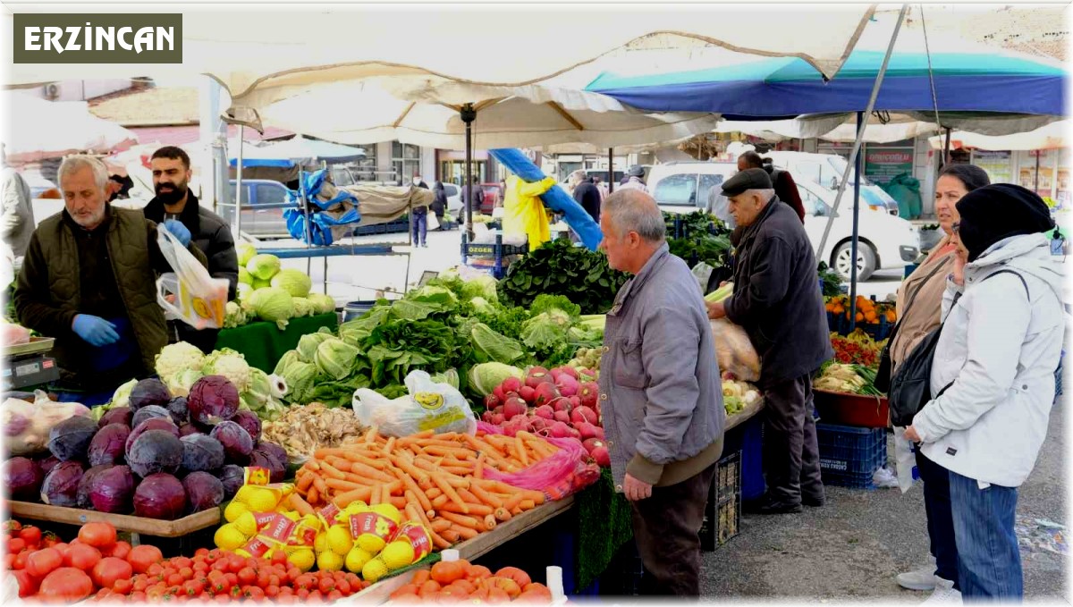 Erzincan'da Ramazan alışverişi hareketliliği