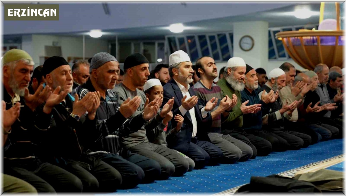 Erzincan'da Ramazan ayında camiler dolup taşıyor
