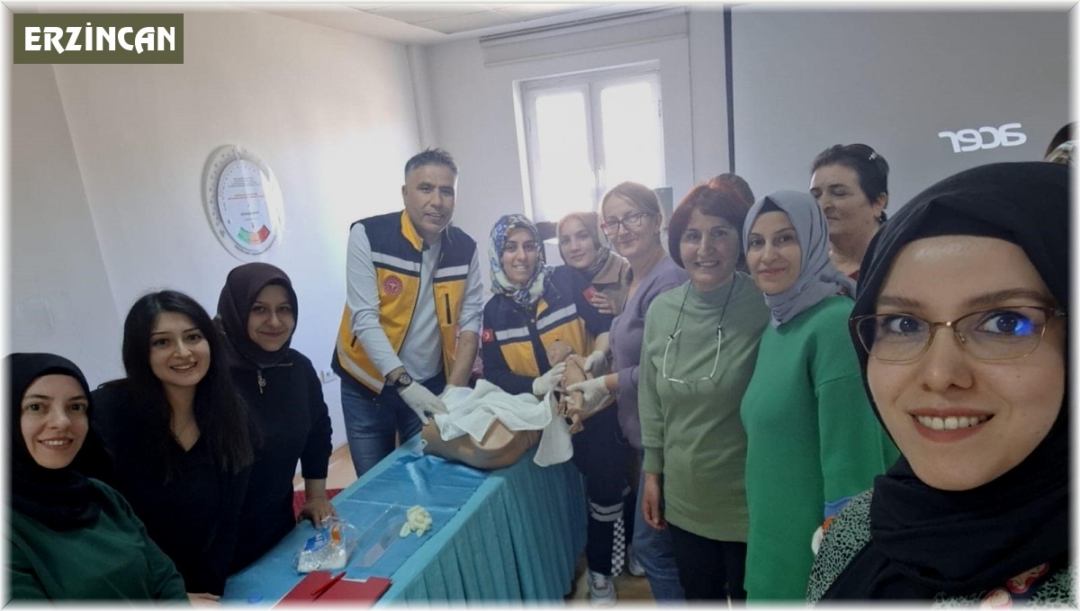 Erzincan'da sağlık çalışanlarına 'Personel Destek Uyum Eğitimi' verildi
