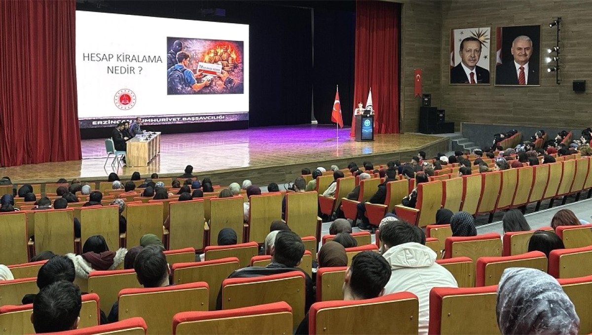 Erzincan'da siber suçlara karşı bilgilendirme paneli düzenlendi