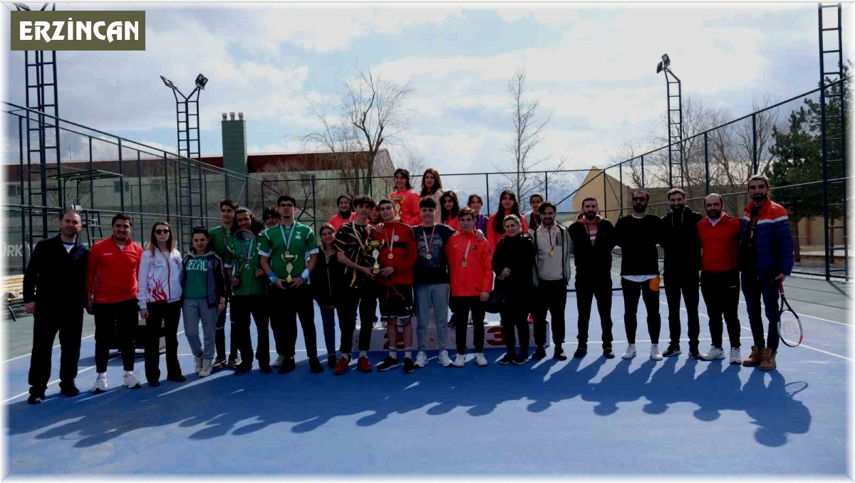 Erzincan'da tenisin birincileri belli oldu