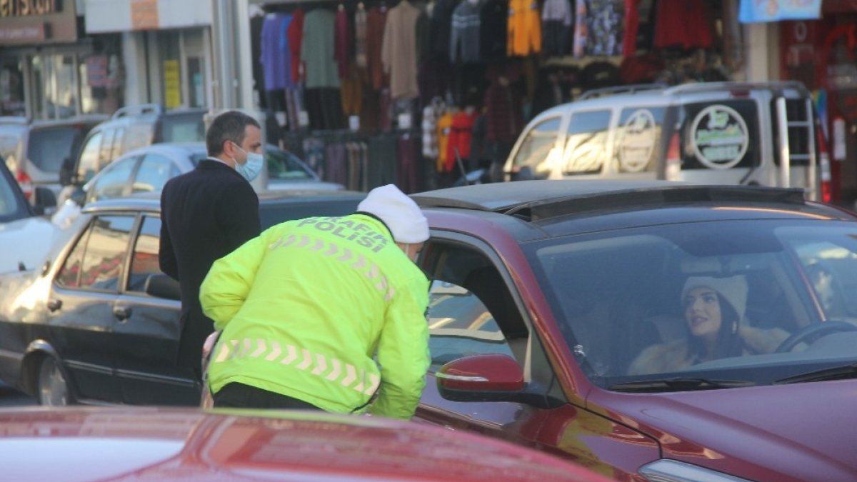 Erzincan'da trafiğe kayıtlı araç sayışı Şubat ayı sonu itibarıyla 61 bin 774 oldu