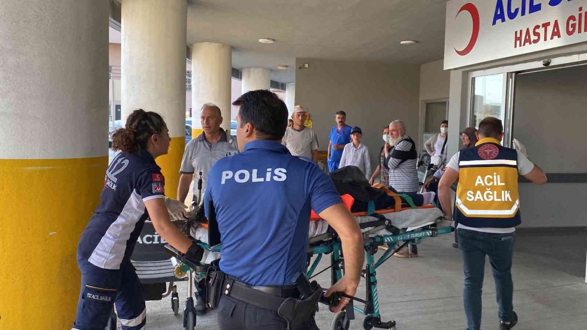 Erzincan'da trafik kazası: 1'i çocuk 5 yaralı