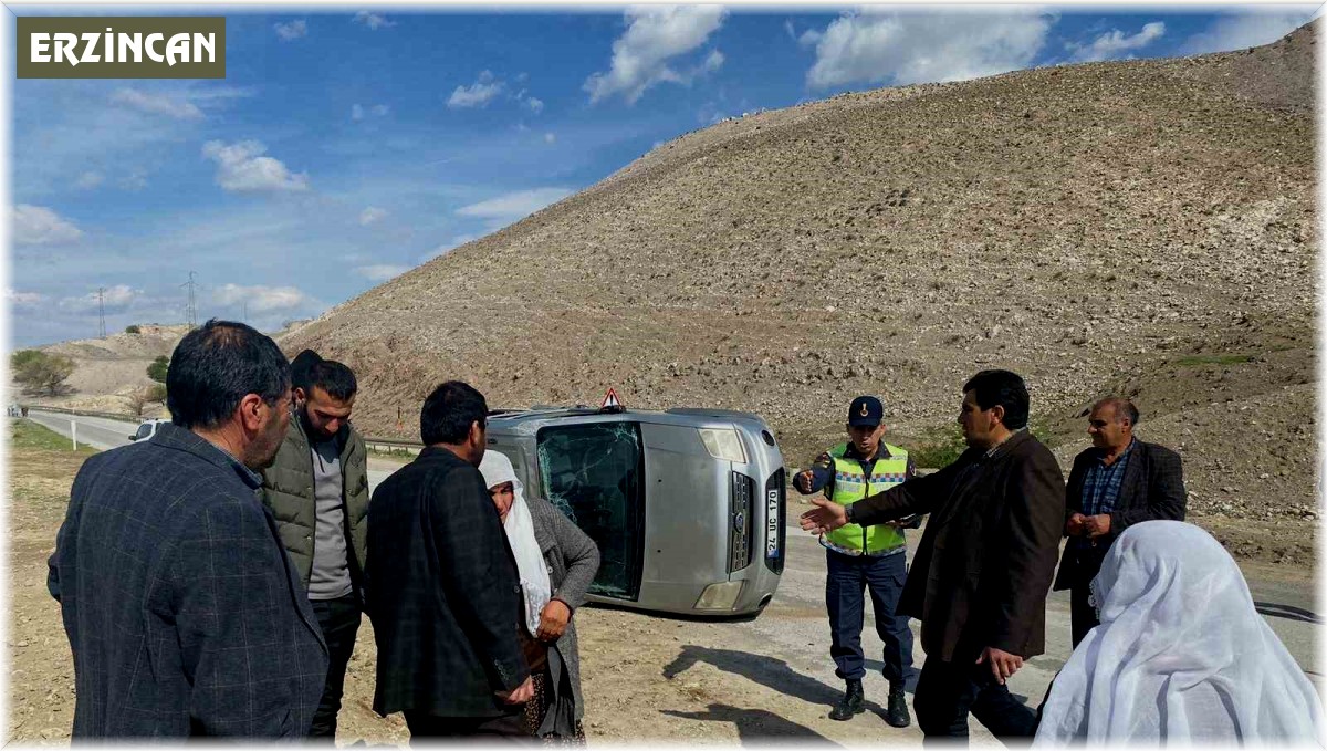 Erzincan'da trafik kazası: 2 yaralı