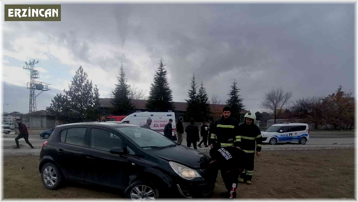 Erzincan'da trafik kazası: 2 yaralı