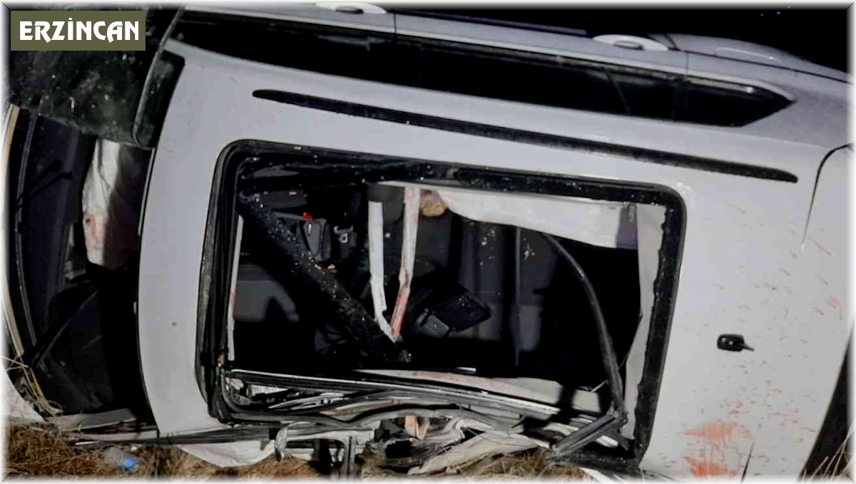 Erzincan'da trafik kazası: 3 ölü, 2 yaralı