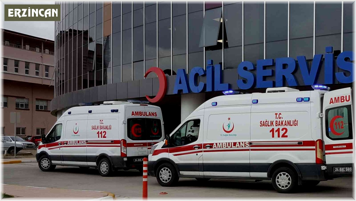 Erzincan'da trafik kazası: 8 yaralı