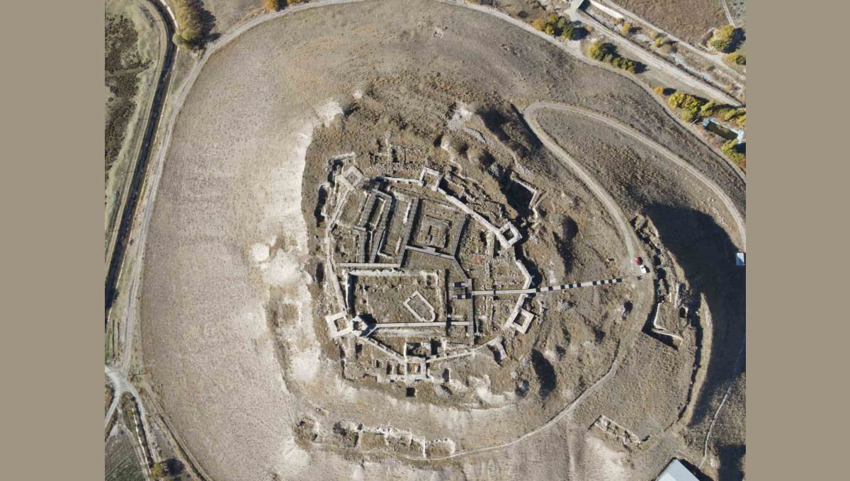 Erzincan'da Urartu izleri yeniden gün yüzünde: Altıntepe Kalesi drone ile görüntülendi