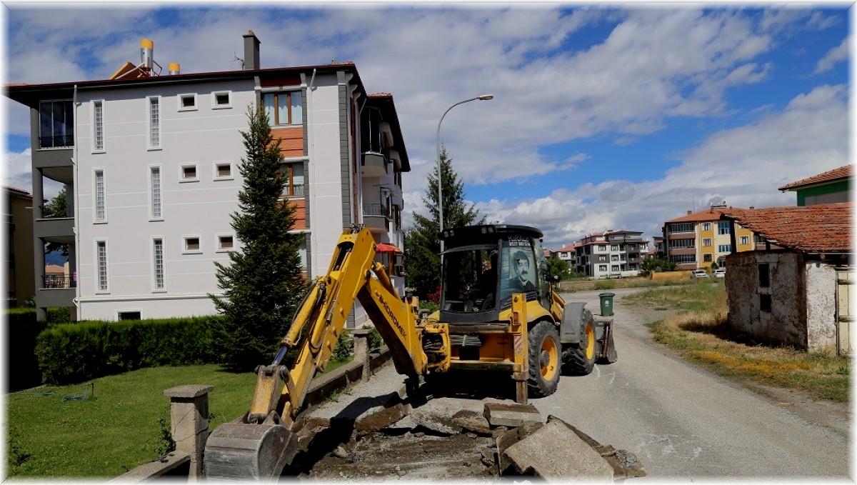 Erzincan'da üst yapı çalışmalarına devam ediyor