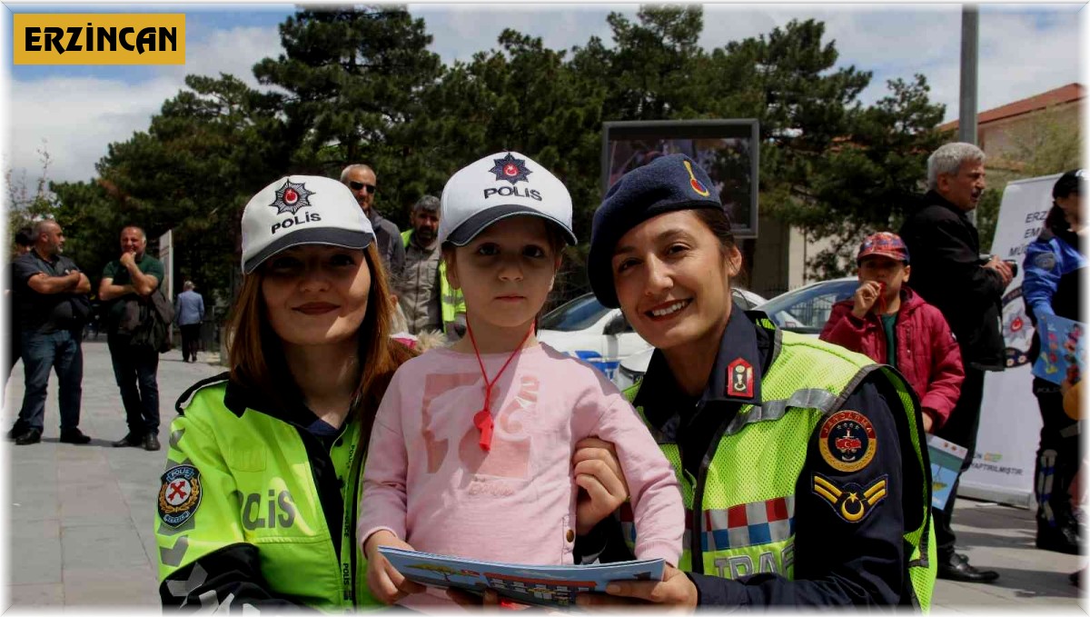 Erzincan'da "Yayalar İçin 5 Adımda Güvenli Trafik" uygulaması yapıldı