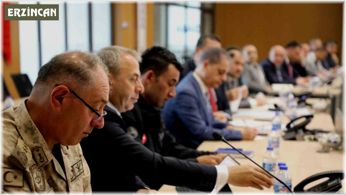 Erzincan'da yürütülen projeler ve devam eden çalışmalar hakkında toplantı düzenlendi