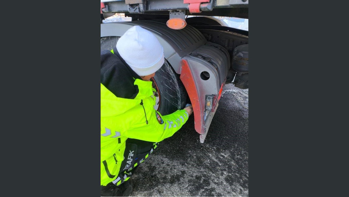 Erzincan'da zorunlu kış lastiği denetimi yapıldı