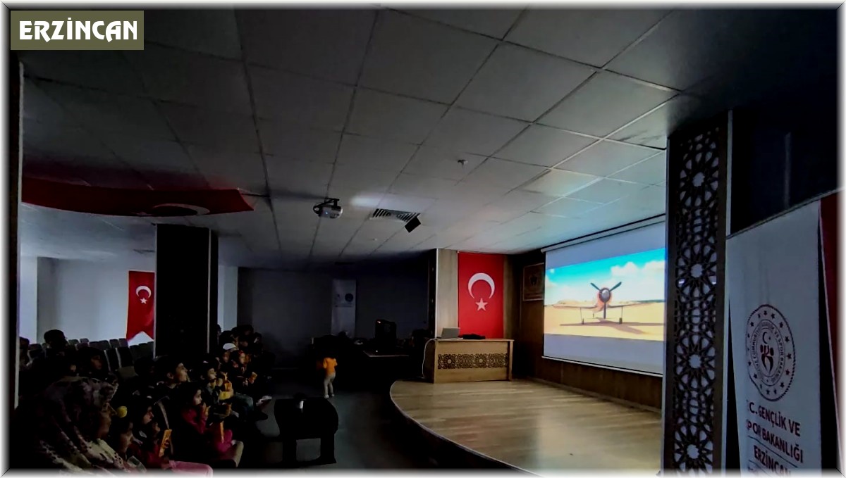 Erzincan'daki depremzede çocuklara moral etkinliği