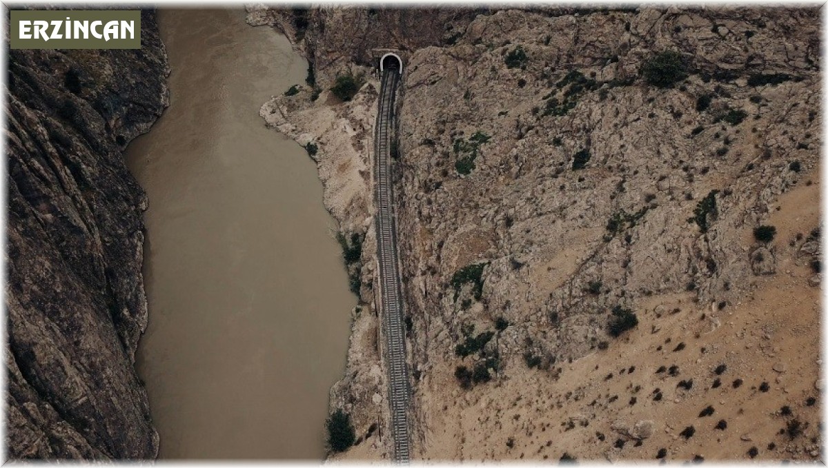 Erzincan'daki masalsı kanyonlar turizmcileri cezbediyor