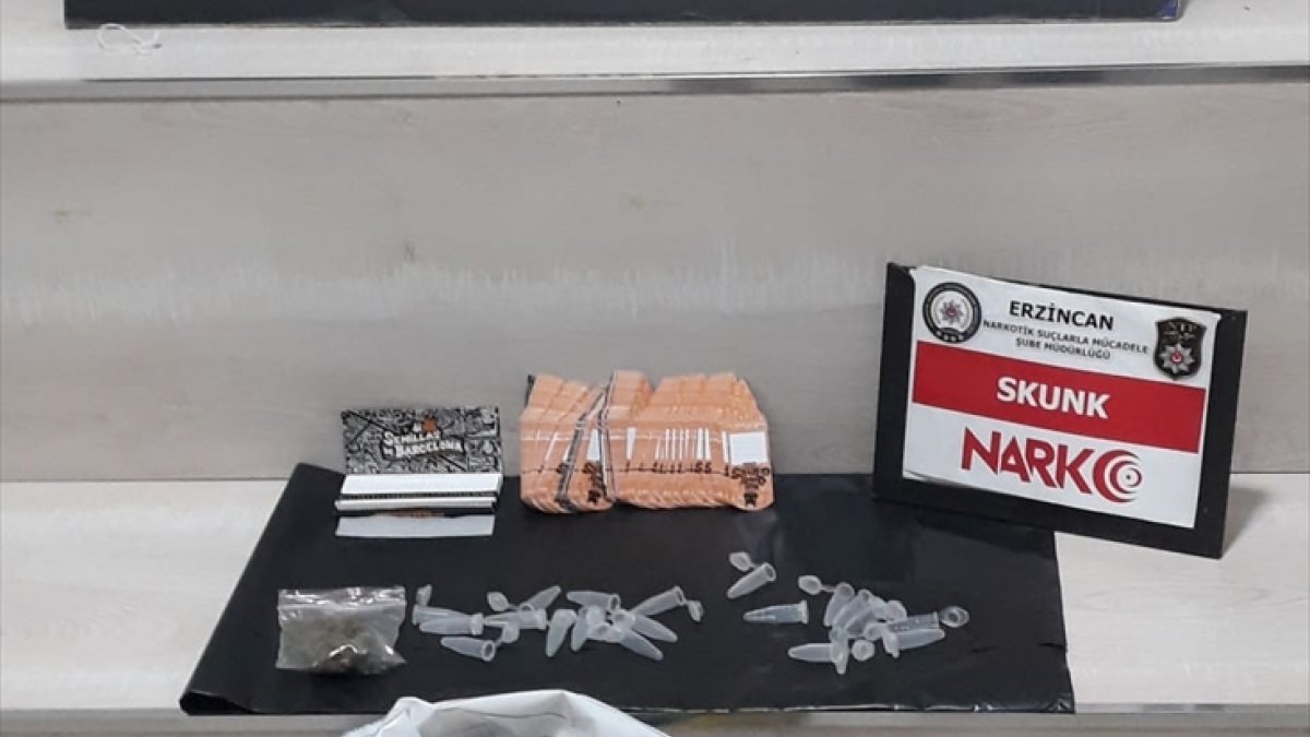 Erzincan'daki uyuşturucu operasyonlarında yakalanan 4 zanlı tutuklandı