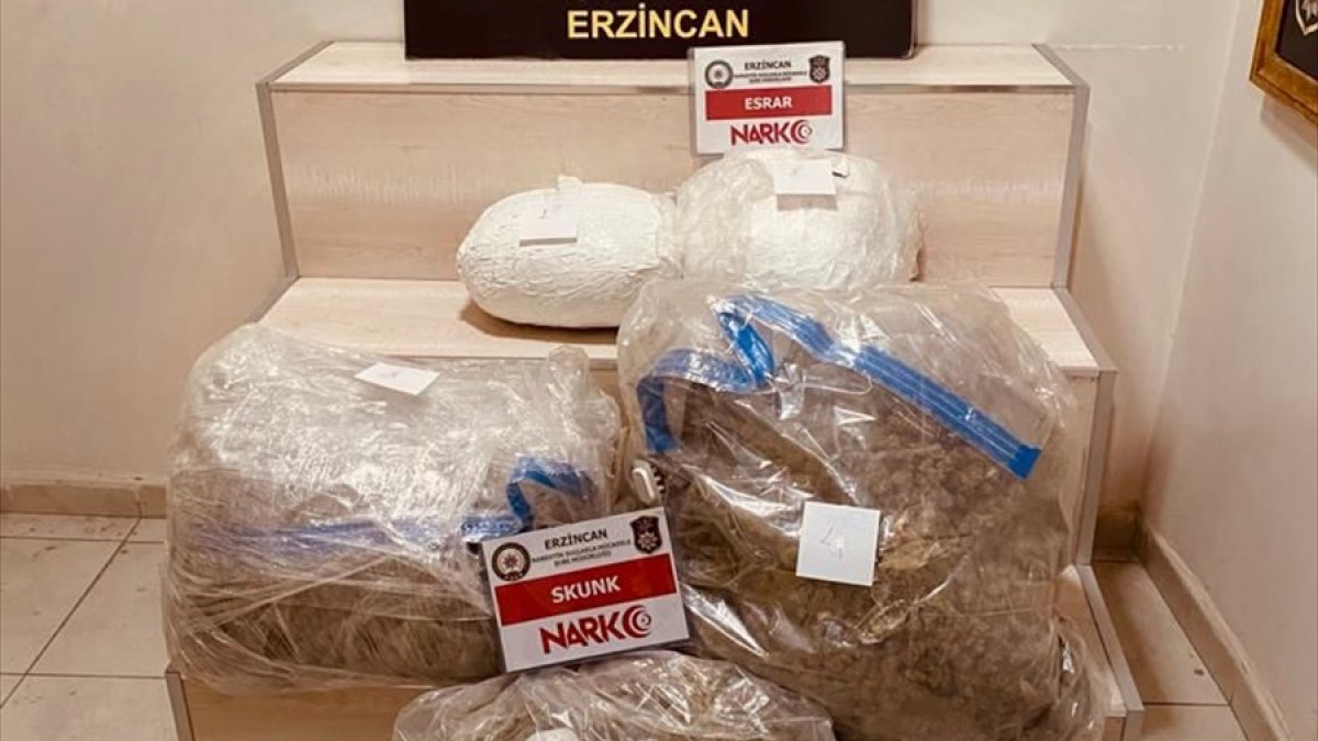 Erzincan'daki uyuşturucu operasyonlarında yakalanan zanlılardan 6'sı tutuklandı