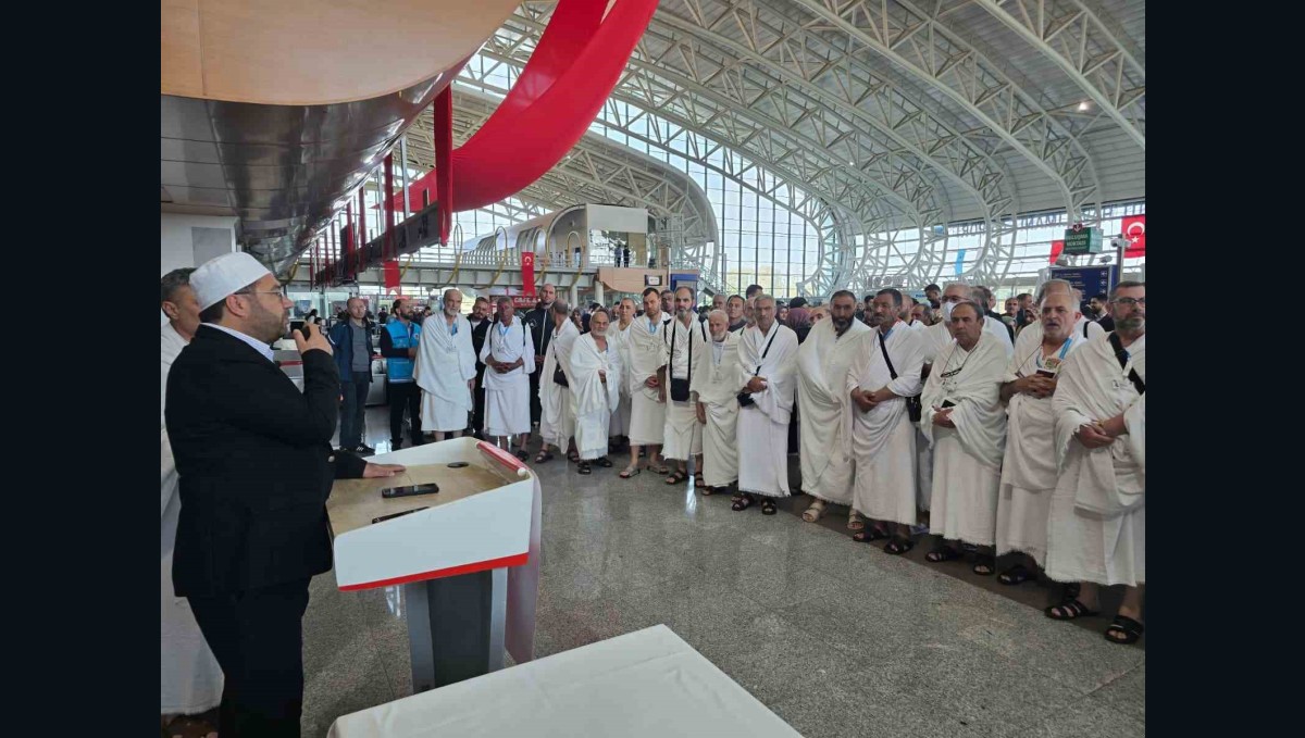 Erzincan'dan 193 umreci dualarla uğurlandı