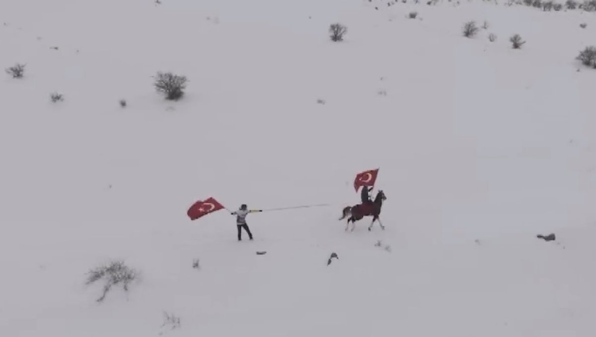Erzincan'ın beyaz örtüsünde farklı snowboard deneyimi